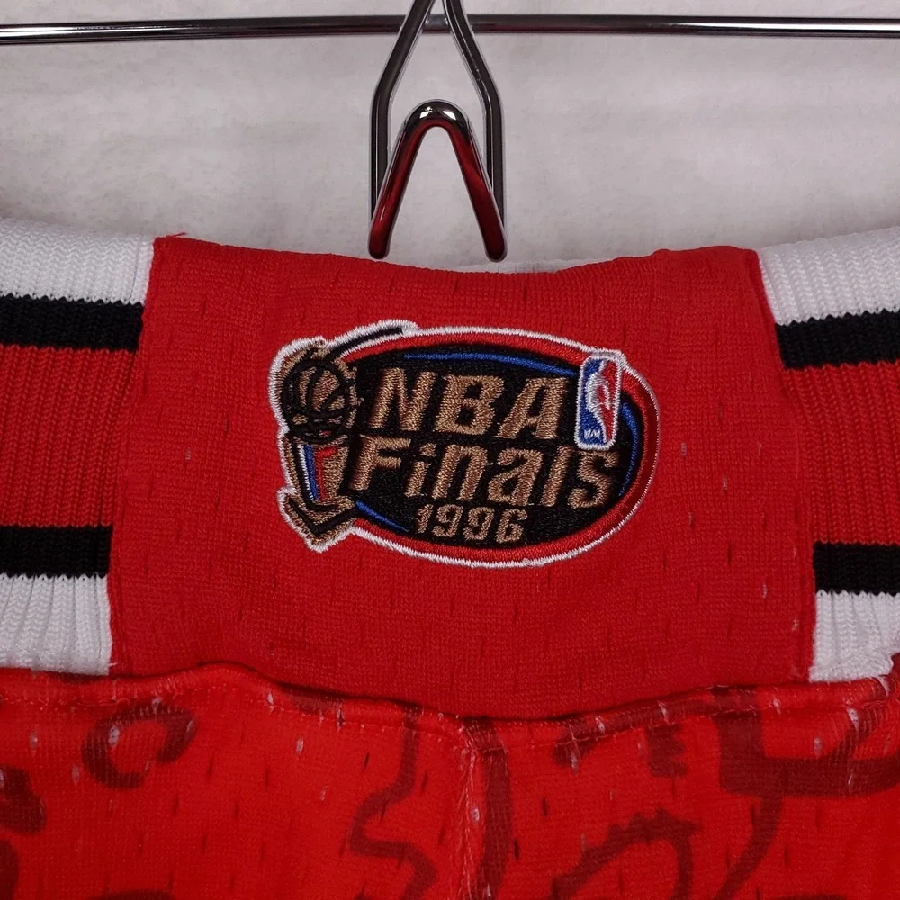 Mitchell & Ness hebru brand